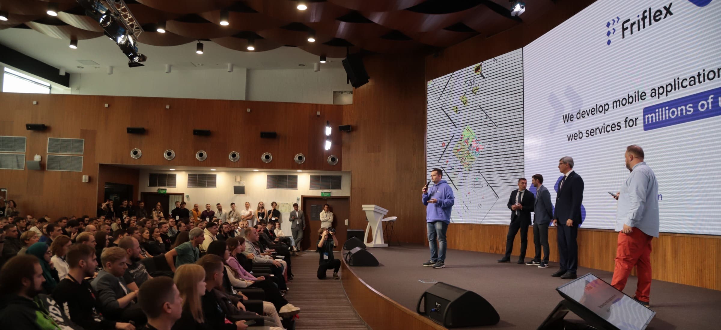 Friflex провела конференцию по кроссплатформенной разработке CrossConf в Иннополисе